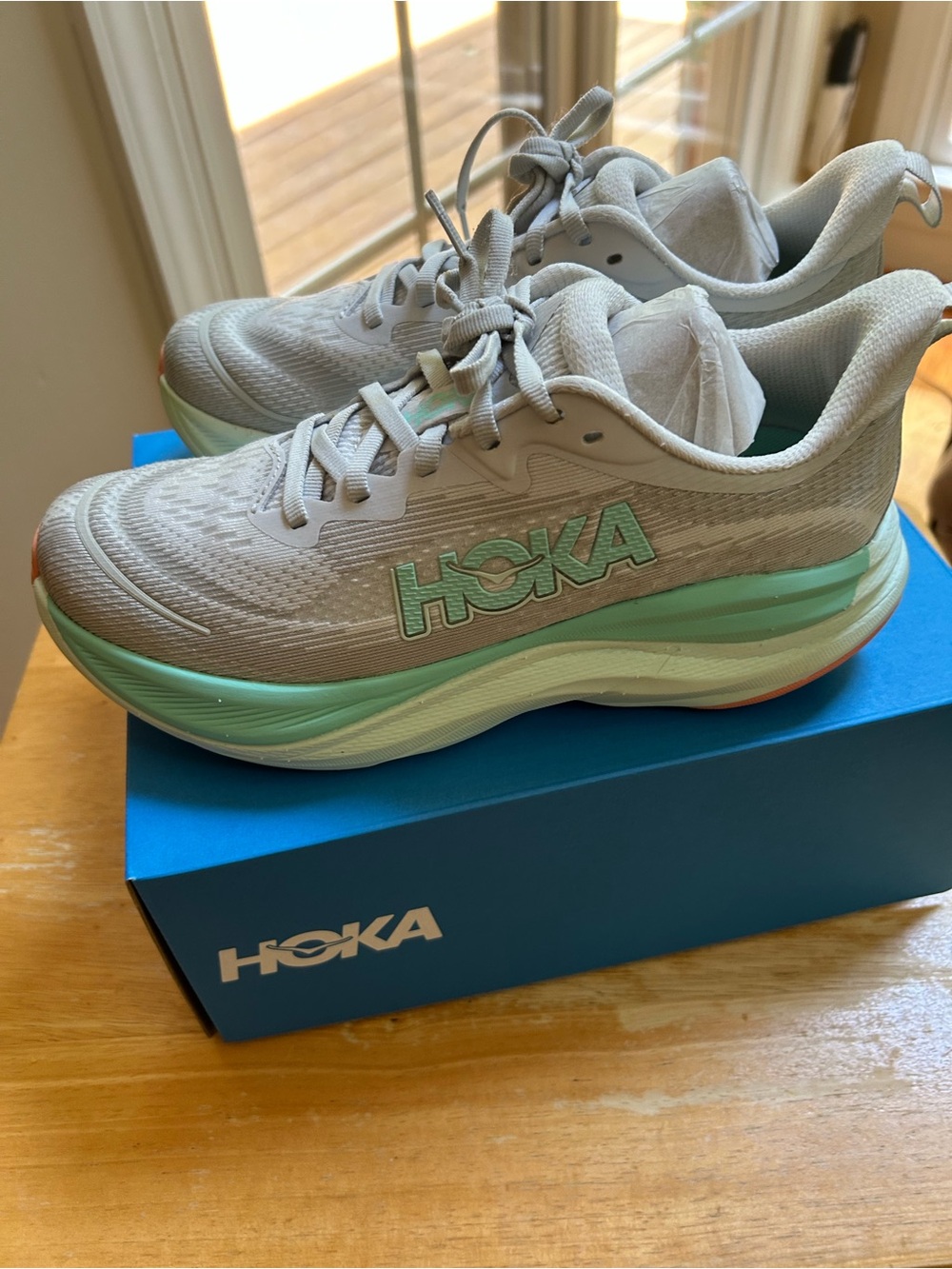 Hoka Skyflow Women's Running Sneakers in Light Gray and Mint - size 7